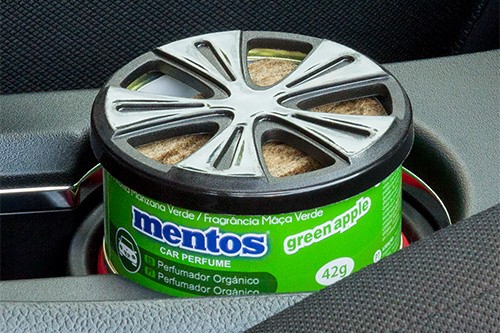 Vůně do auta Mentos?