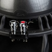 High-End subwoofer Gladen Aerospace 10