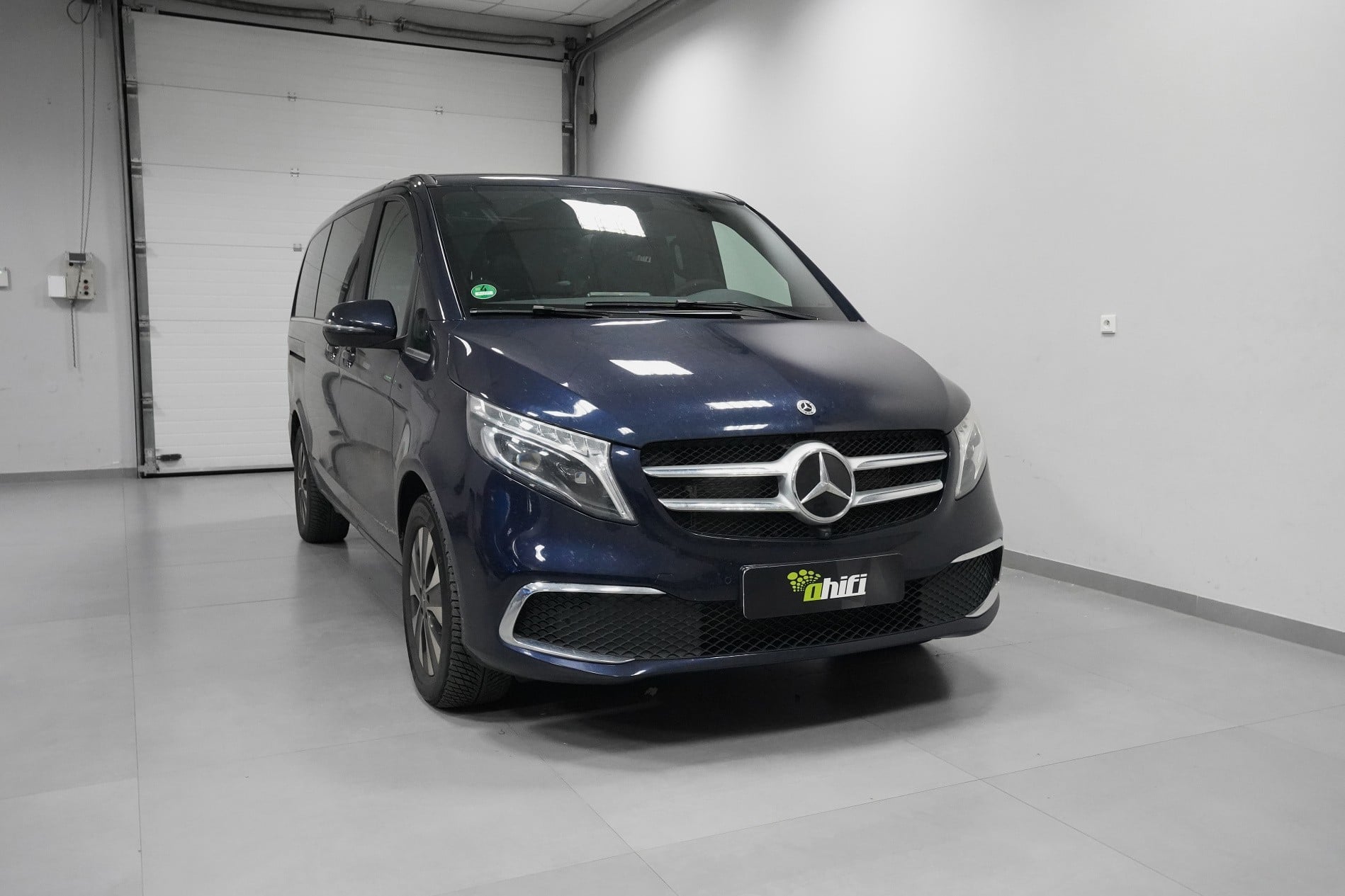 Mercedes-Benz V-Class
