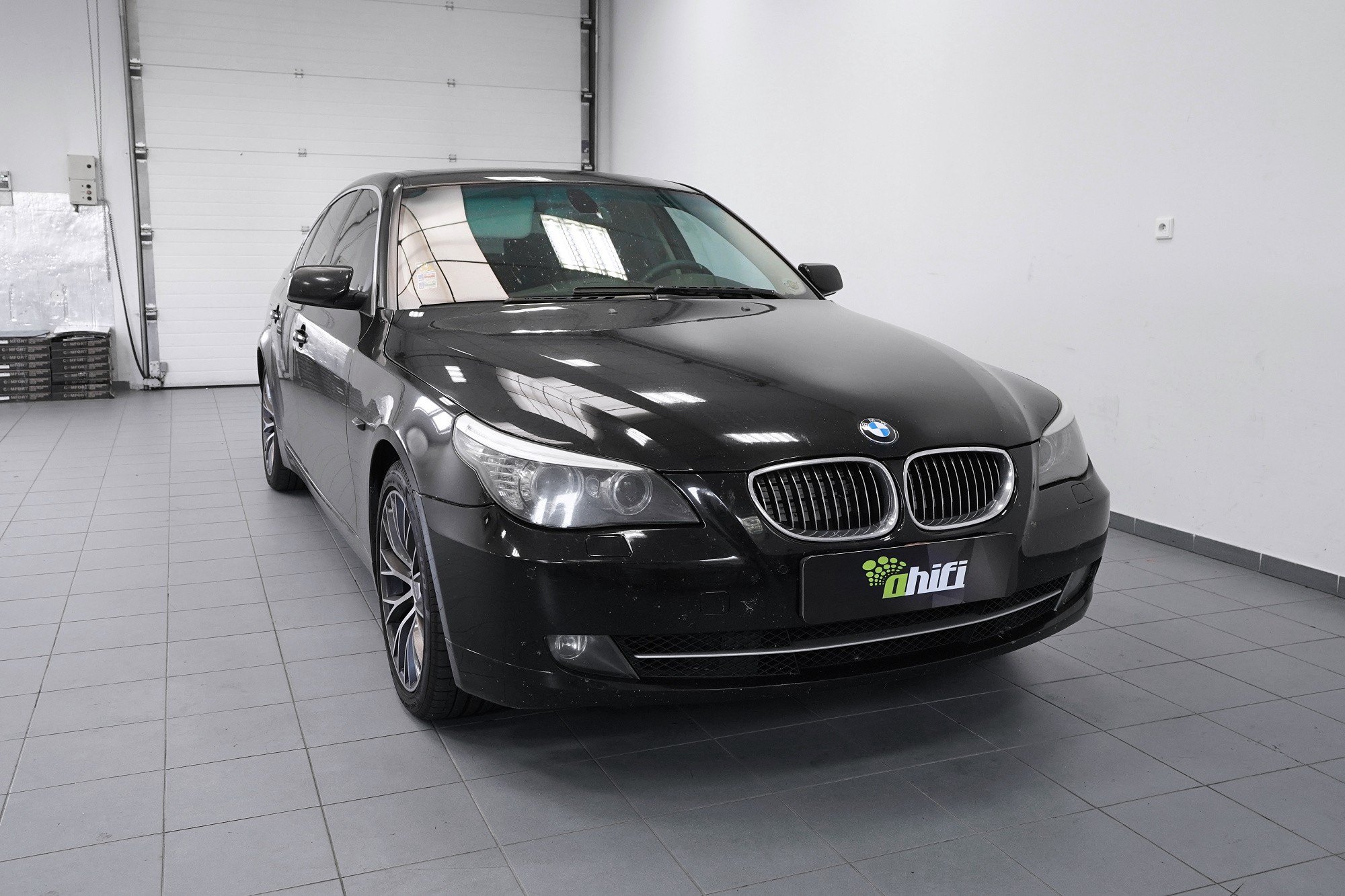 BMW 5 (E60)