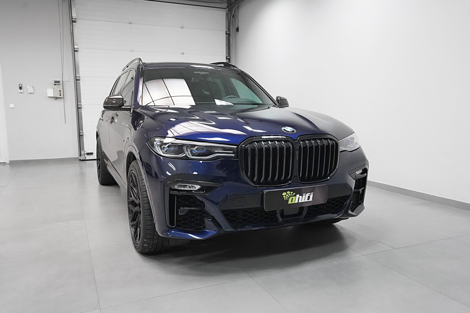 BMW X7 M50i